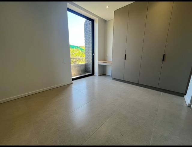 2 BEDROOM TOWNHOUSE FOR SALE IN SHEFFIELD BEACH